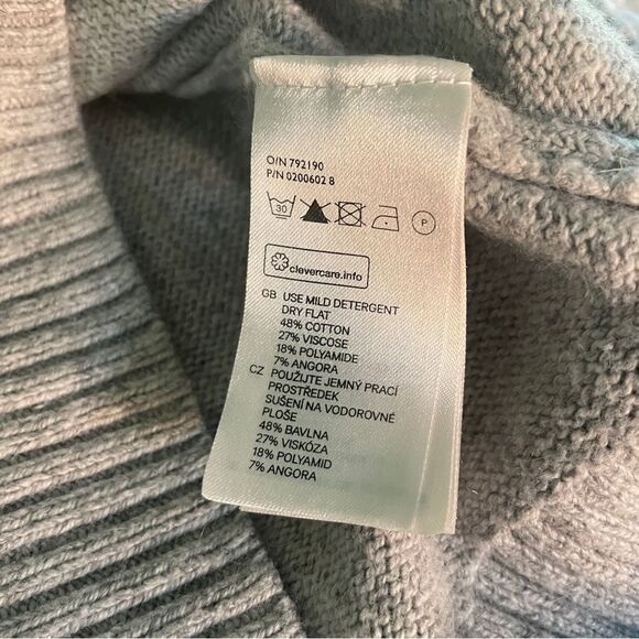 H&M Crew Neck Sweater size Small Gray Deer Knit Preppy Reindeer Jumper - Picture 10 of 11